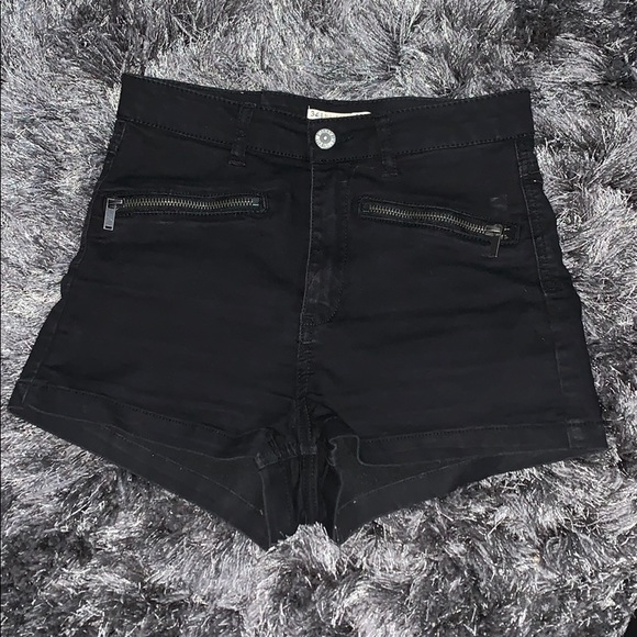 pull and bear high waisted shorts